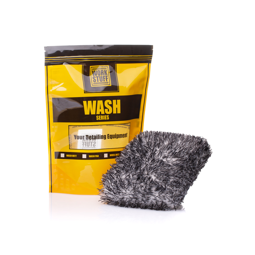 Effortlessly clean your car with the Work Stuff TYPHOON Wash Pad, designed for professionals and enthusiasts. Its high absorbency and large washing surface make cleaning faster, while the ergonomic shape and delicate microfiber prevent scratches for a flawless finish.